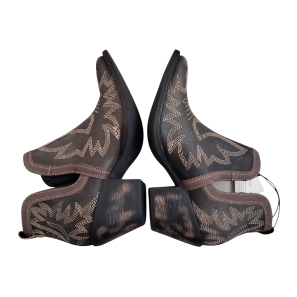 Myra NEW Grey Western Point Toe Booties Cowgirl Boots 7 - Picture 5 of 10